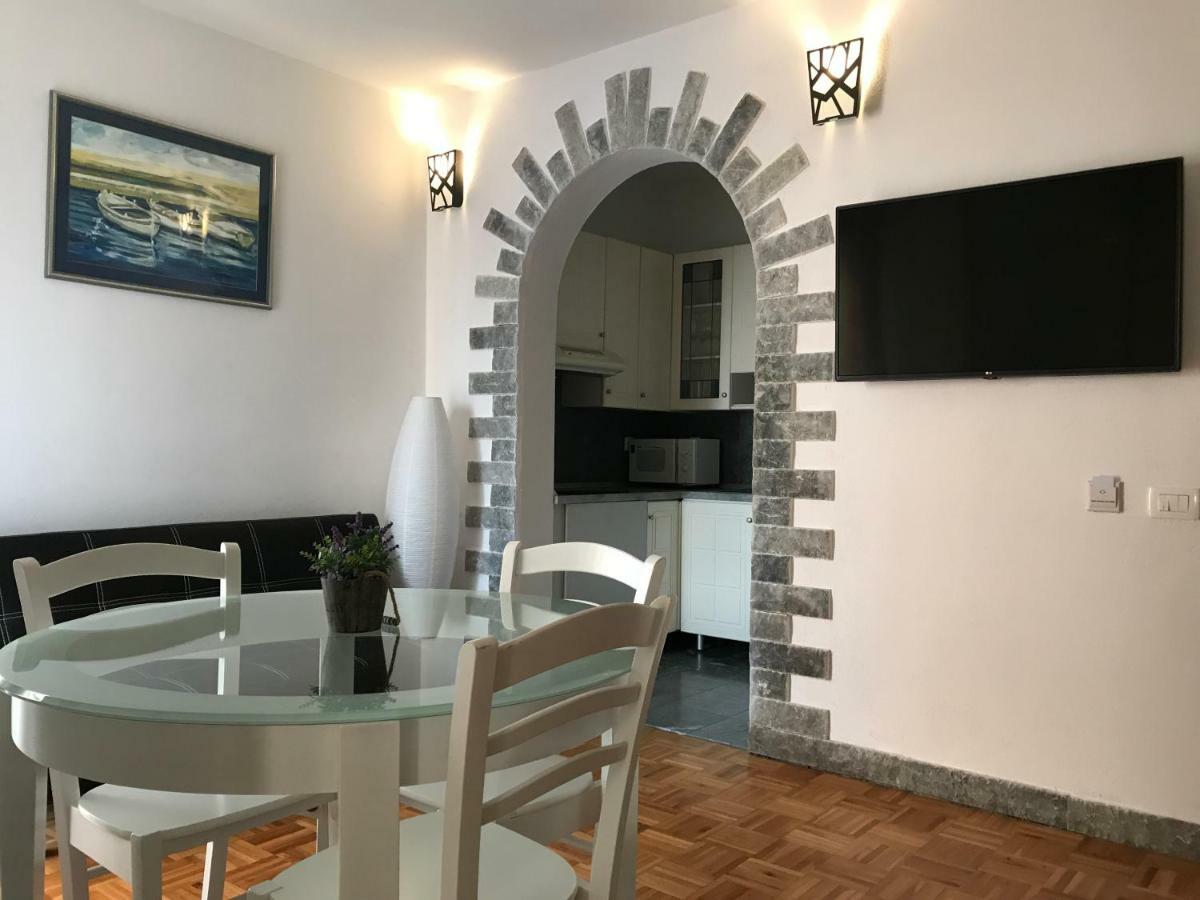 Nora Apartment